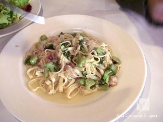 蟹身とブロッコリのペペロンチーノ