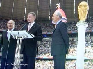 右：ベッケンバウワーとワールドカップ