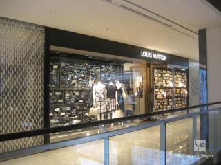 ミッドランドスクエアー・ルイヴィトン