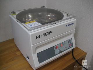 遠心分離機にて分離