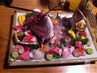 櫓心&#31068;（尾頭付きの舟盛り）