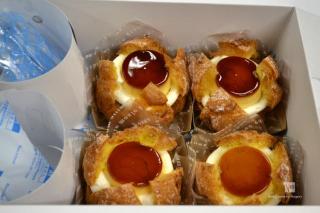 パステルのシュークリーム