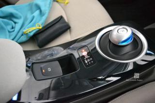 日産リーフシフトレバー