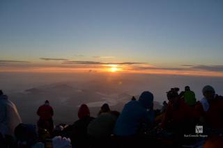 富士山山頂ご来光